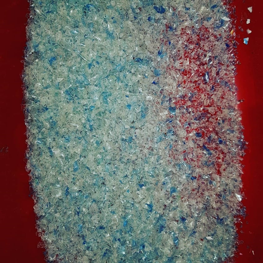 sorting plastic transparent from blue